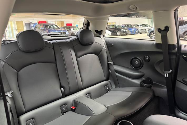 undefined Mini Cooper SE fra 2023