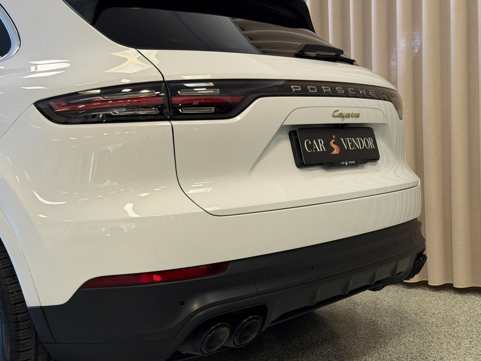 Hvid Porsche Cayenne fra 2019