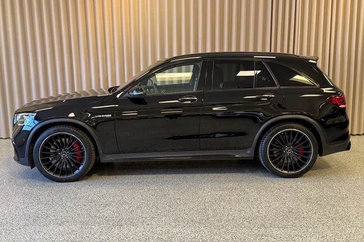 Sort Mercedes GLC63 fra 2020