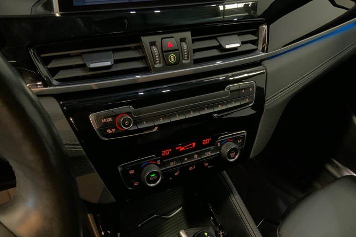 Sort BMW X1 fra 2022
