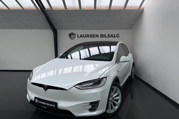 Hvid Tesla Model X fra 2019