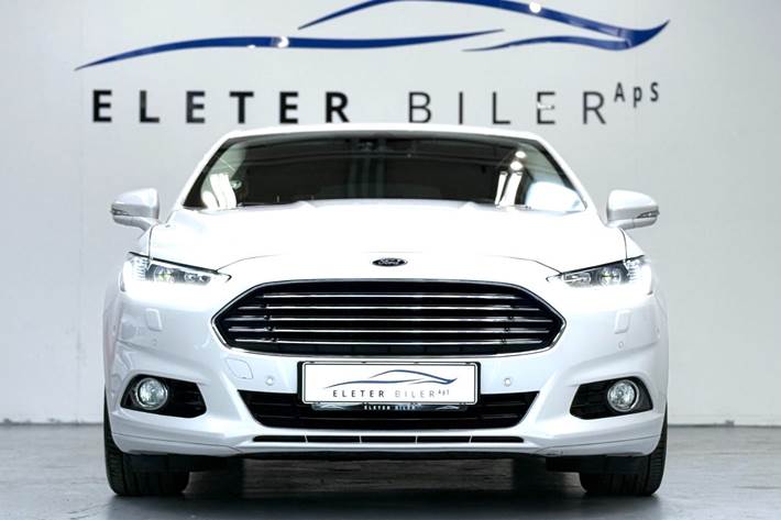 Hvid Ford Mondeo fra 2016