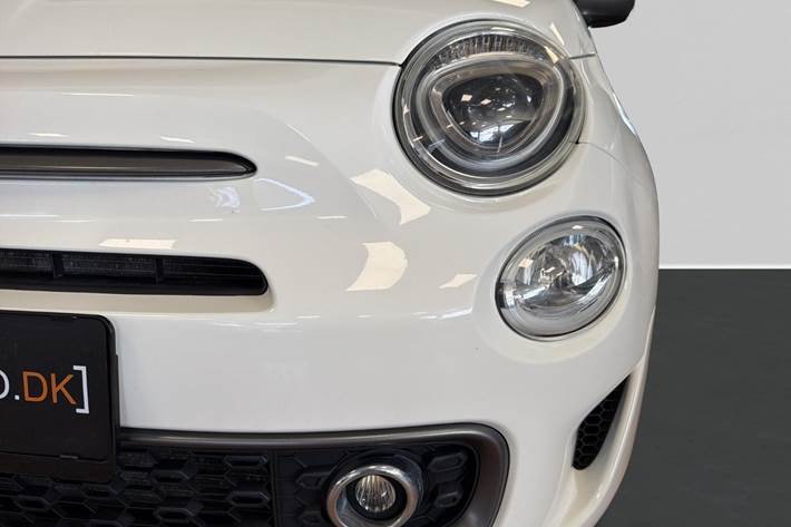 Hvid Fiat 500C fra 2017