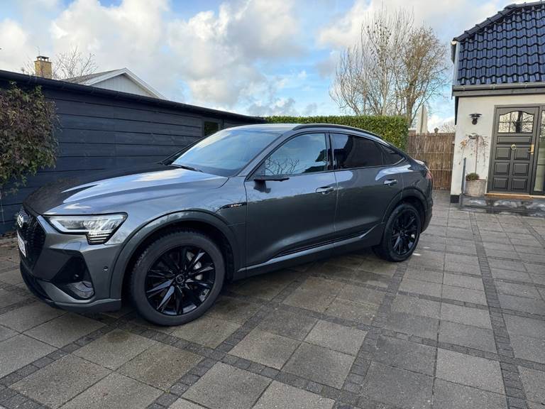 Audi e-tron 55 Black Edition S-line Sportback quattro