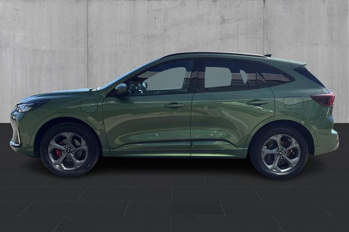 Grøn Ford Kuga fra 2024