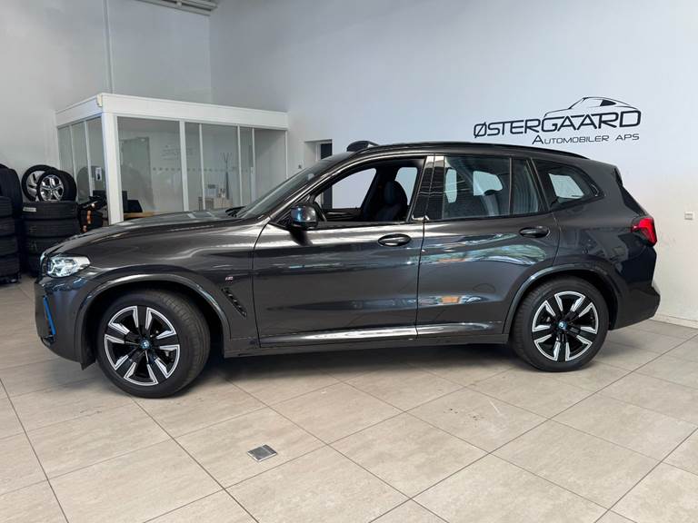 BMW iX3 Charged M-Sport