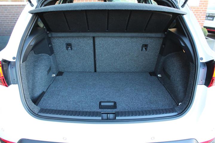 Hvid Seat Arona fra 2020