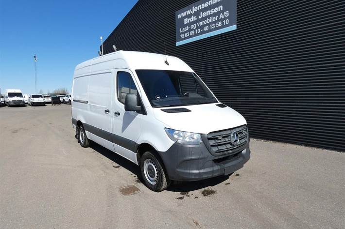 Hvid Mercedes Sprinter 316 fra 2020