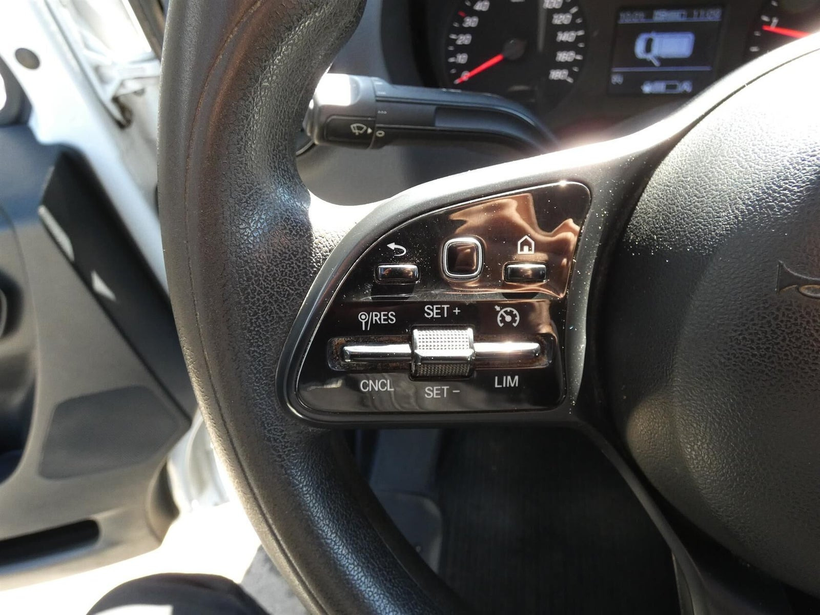 Hvid Mercedes Sprinter 316 fra 2020