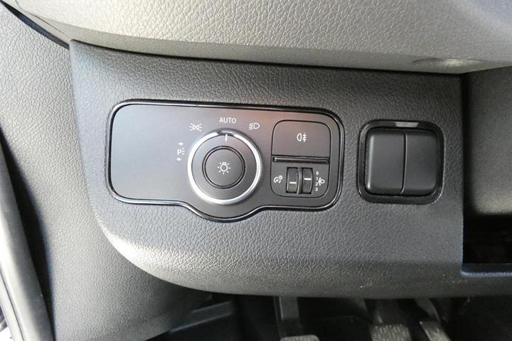 Hvid Mercedes Sprinter 316 fra 2020