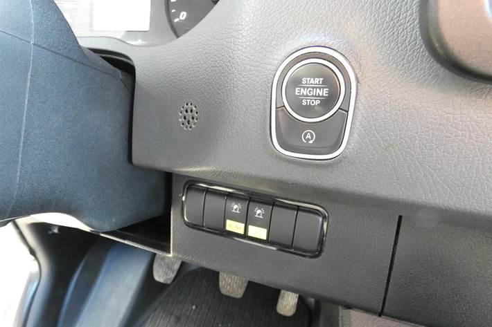 Hvid Mercedes Sprinter 316 fra 2020