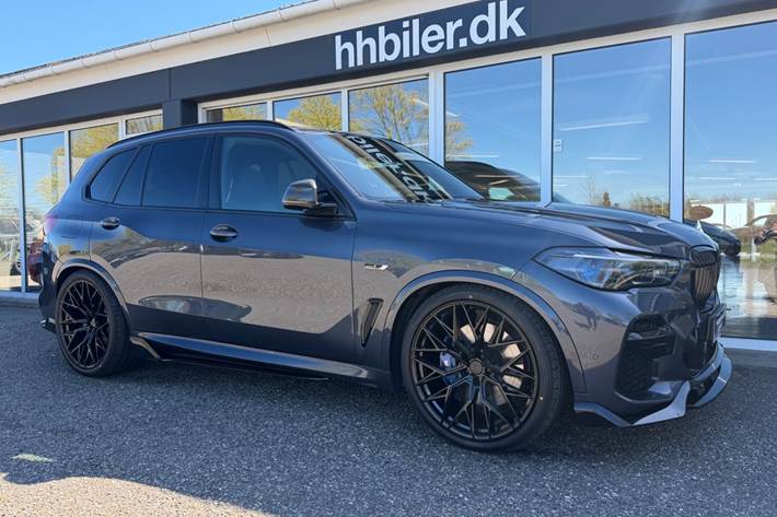 Grå BMW X5 fra 2021