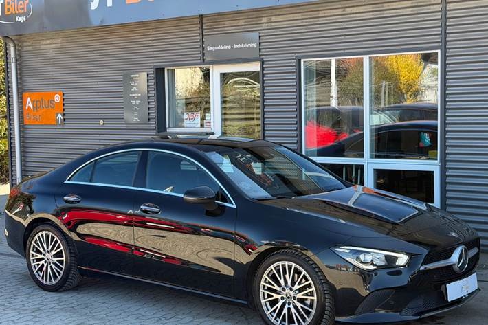 Sort Mercedes CLA200 fra 2019