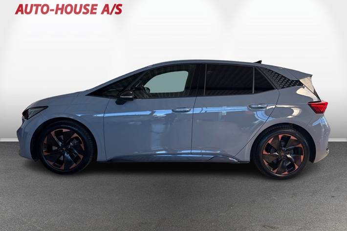 Grå Cupra Born fra 2023