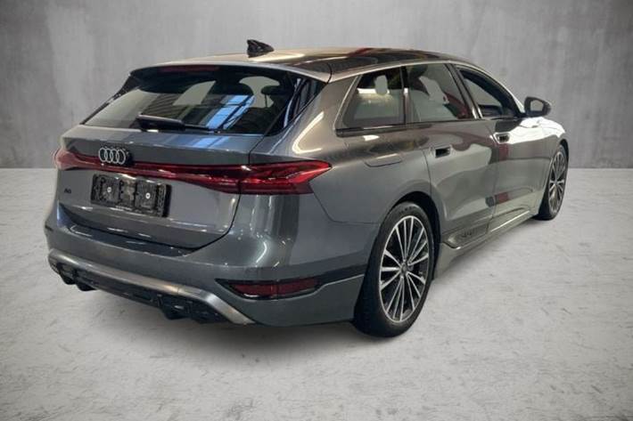 Grå Audi A6 e-tron fra 2025