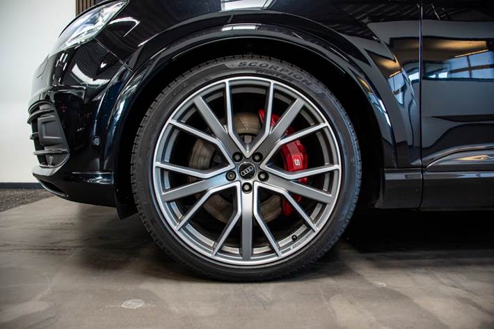 Sort Audi SQ7 fra 2018