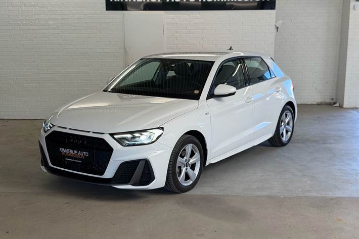 Hvid Audi A1 fra 2022
