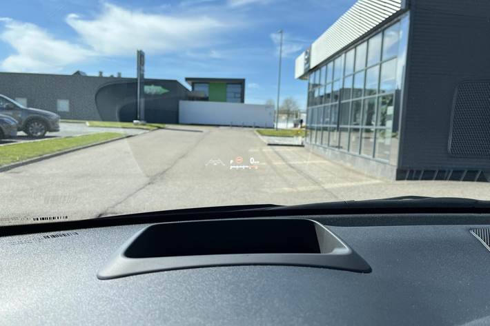 Blå Mazda 2 fra 2024