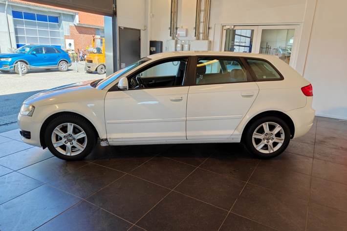Hvid Audi A3 fra 2010