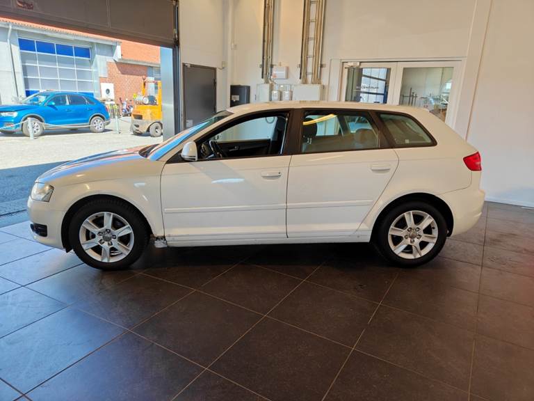 Audi A3 2,0 TDi 140 Ambiente Sportback