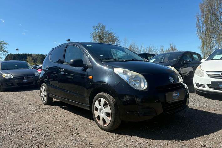 Sort Suzuki Alto fra 2011