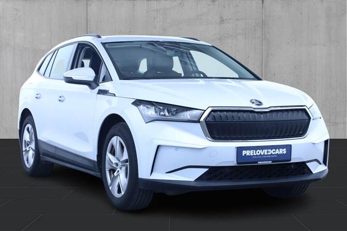 Hvid Skoda Enyaq fra 2024