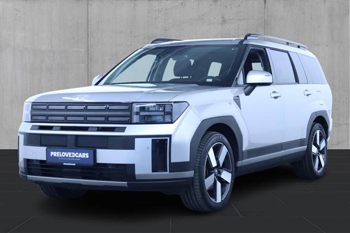 Sølv Hyundai Santa Fe fra 2024