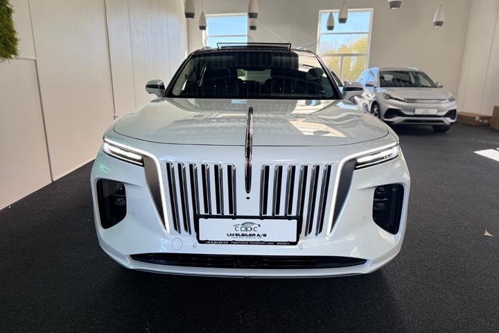 Hvid Hongqi E-HS9 fra 2025