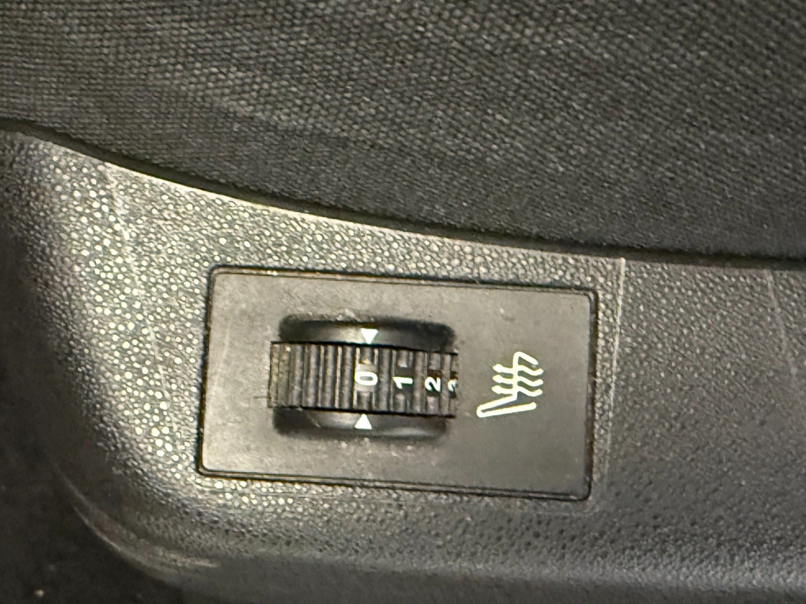 Rød Citroën C4 fra 2016