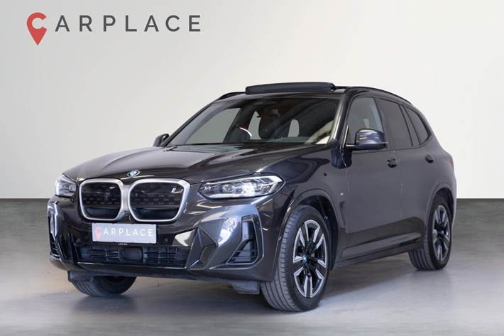 Grå BMW iX3 fra 2023