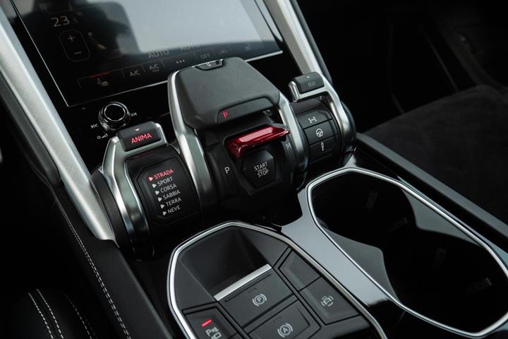 Grå Lamborghini Urus fra 2019