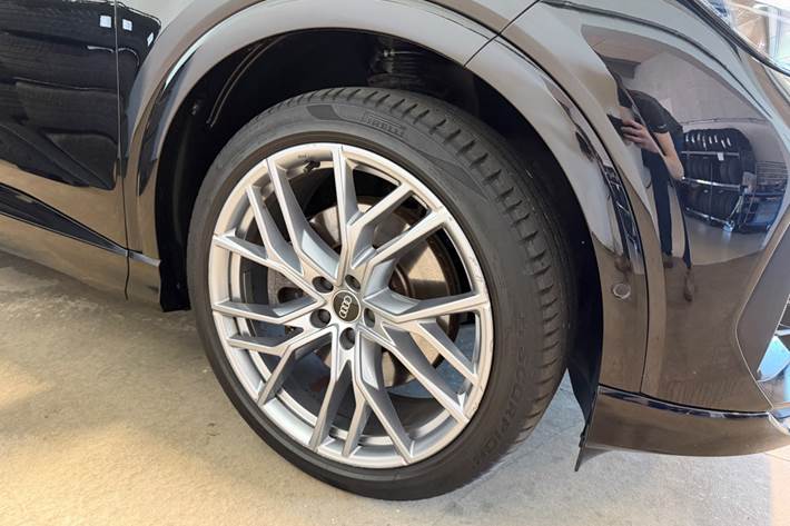 Sort Audi Q4 e-tron fra 2023