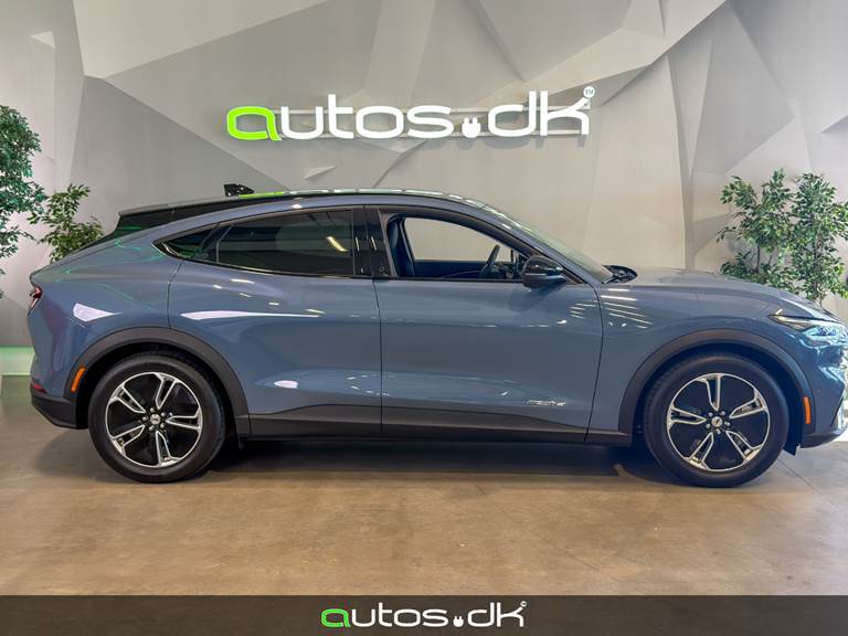 Ford Mustang Mach-E 73 Standard Range