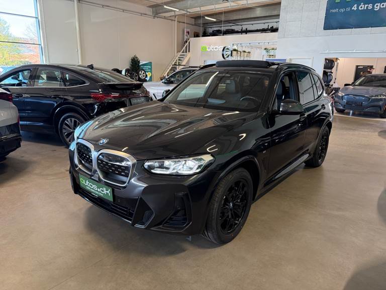 BMW iX3 Charged M-Sport