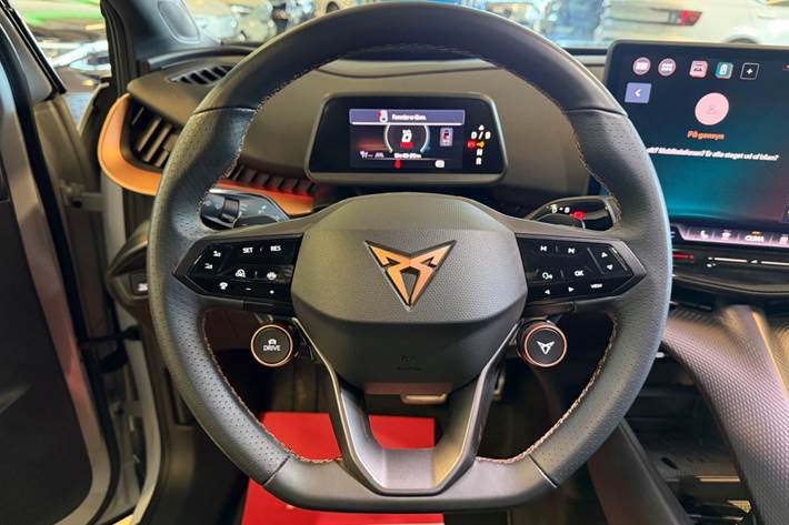 Hvid Cupra Tavascan fra 2025