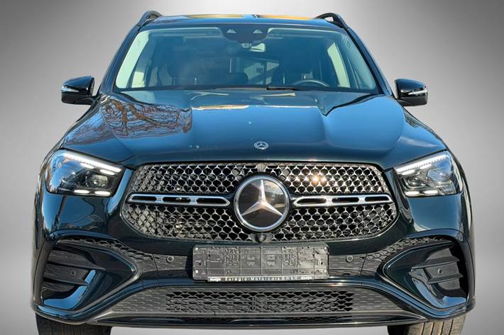 Grøn Mercedes GLE350 de fra 2024