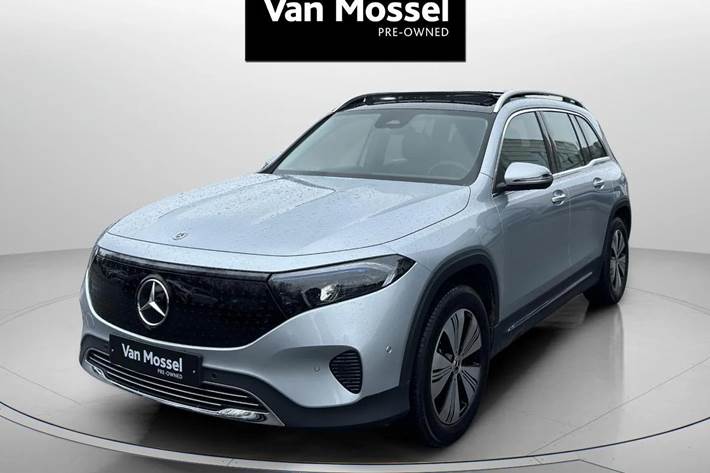 Sølv Mercedes EQB300 fra 2024