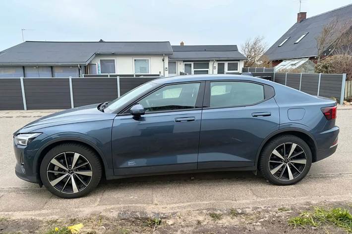 Grå Polestar 2 fra 2022