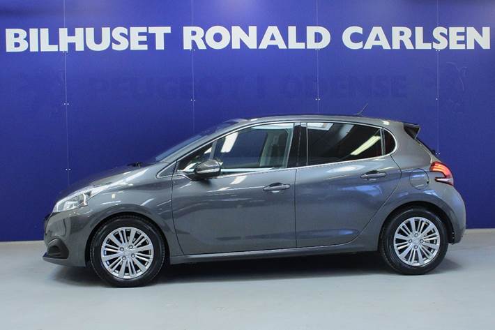 Grå Peugeot 208 fra 2019
