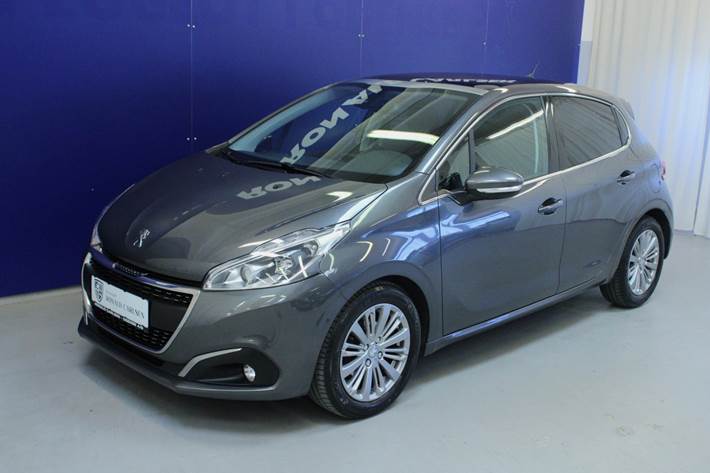 Grå Peugeot 208 fra 2019