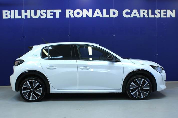 Hvid Peugeot e-208 fra 2023