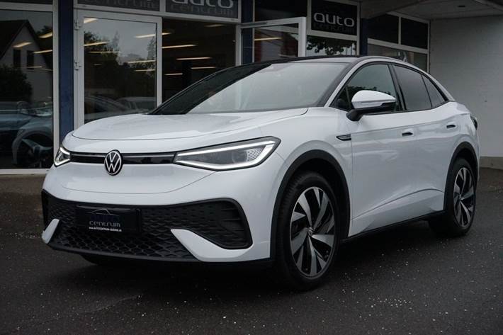 Hvid VW ID.5 fra 2023 set udefra