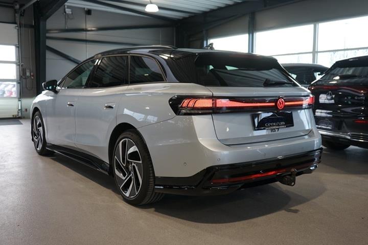 Sølv VW ID.7 fra 2025