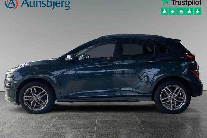 Grå Hyundai Kona fra 2021