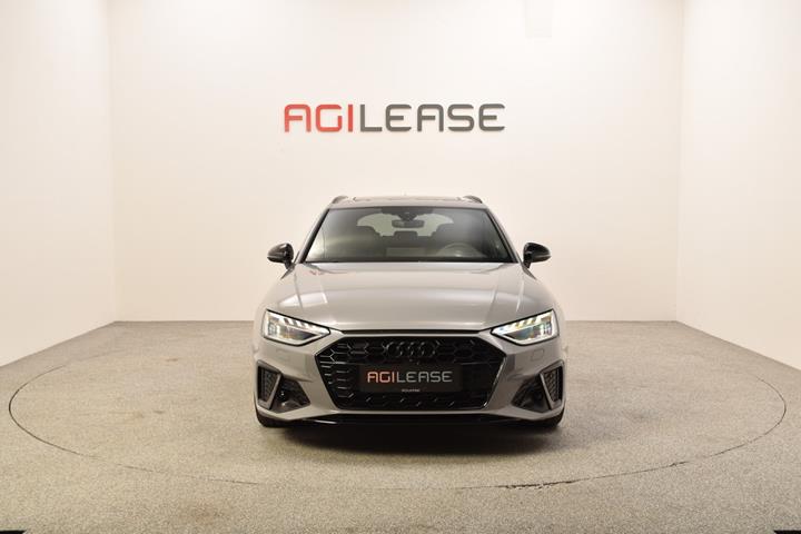 Grå Audi A4 fra 2021