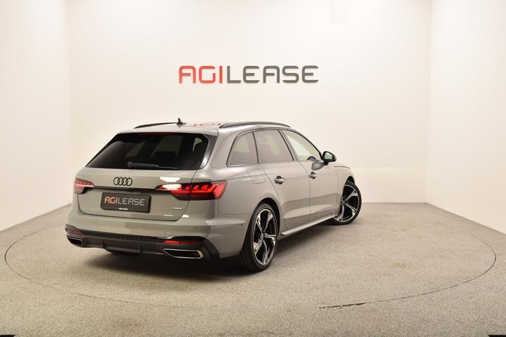 Grå Audi A4 fra 2021