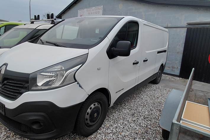 Hvid Renault Trafic fra 2017