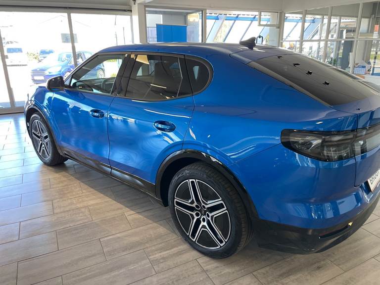 Ford Capri 77 Premium Extended Range