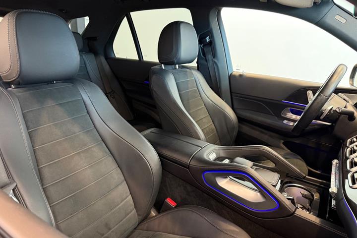 Grøn Mercedes GLE350 de fra 2022