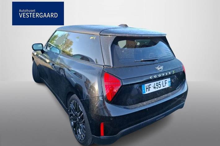 Sort Mini Cooper SE fra 2025